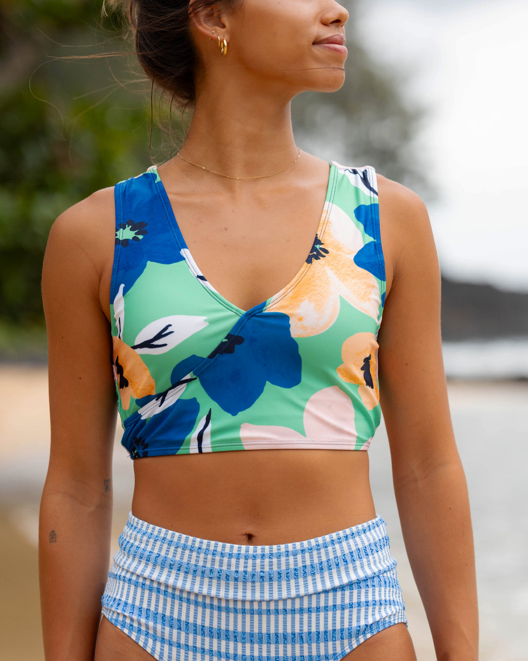 Sea Floral Switch V Crop