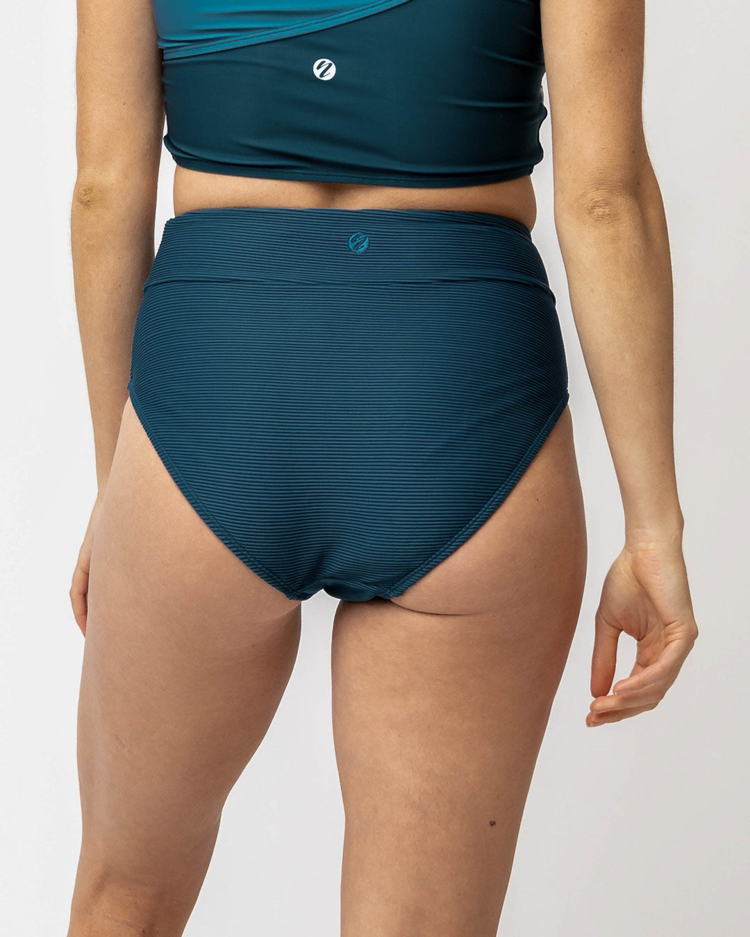 Textured Coastal Mid Rise Bottom